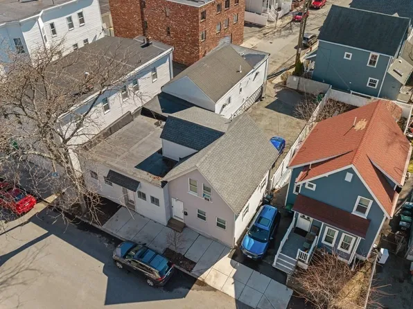 148 Pearl St, Somerville, MA 02145