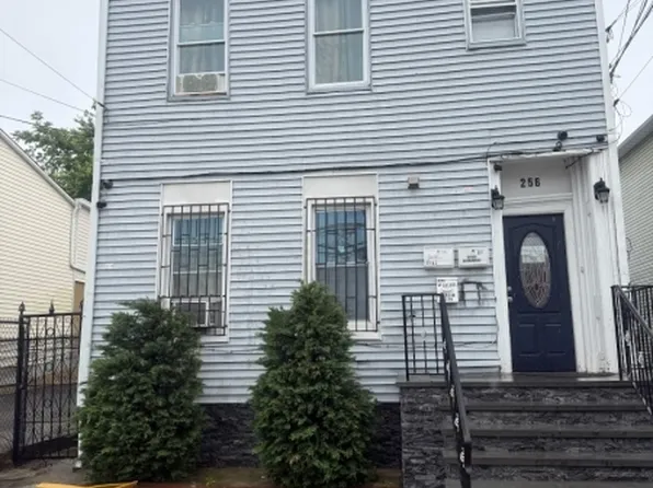 256 Van Houten St, Paterson City, NJ 07501