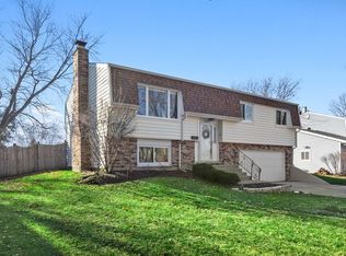 1100 Durham Dr, Wheaton, IL 60189