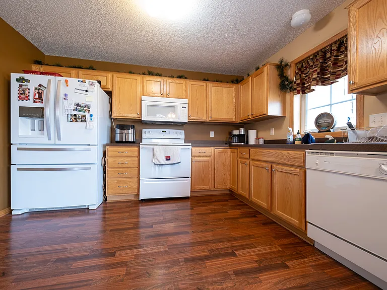 17570 Gillette Way — Photo 6