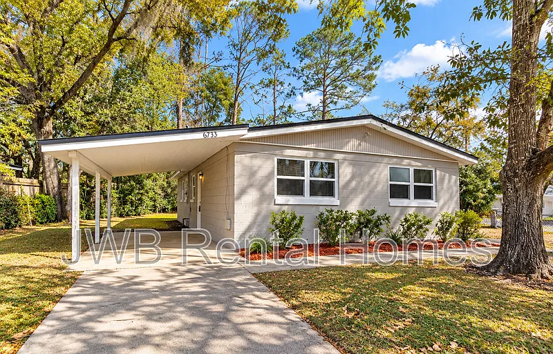 Cedar Hills — Photo 1