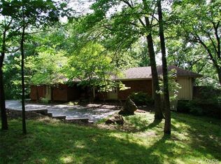 9 Chesterfield Lakes Rd, Chesterfield, MO 63005