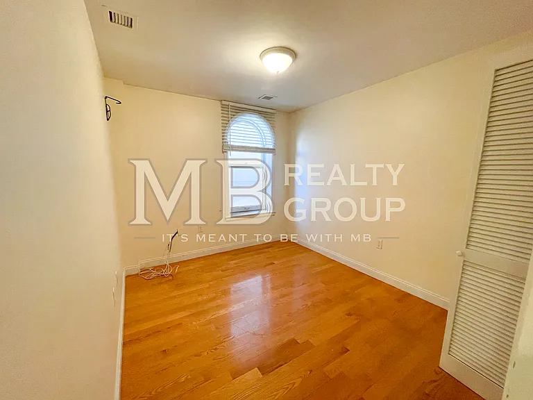 90 Westland Ave #304 — Photo 10