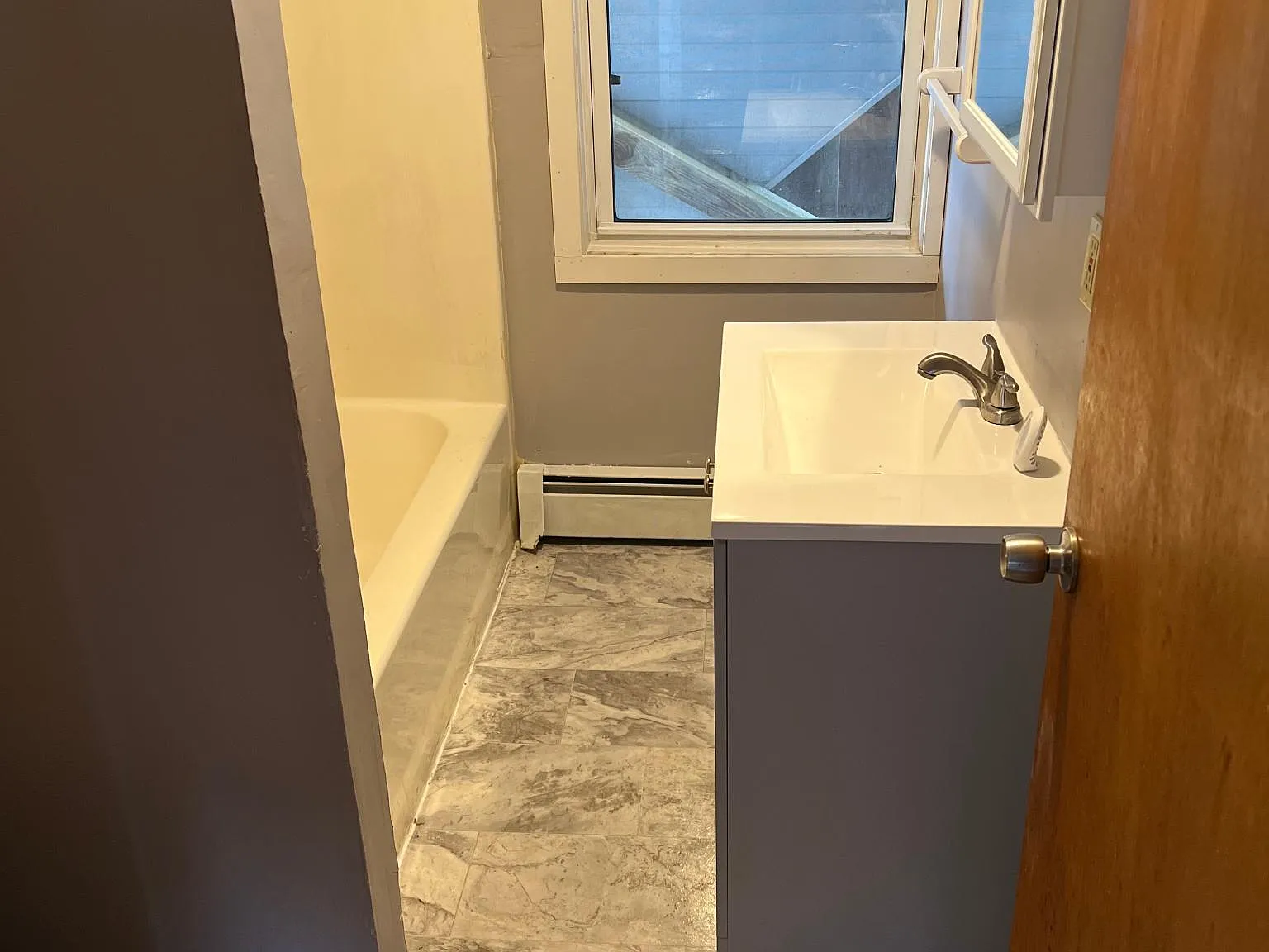 2 bed, 800 sqft, $1,525 — Photo 2