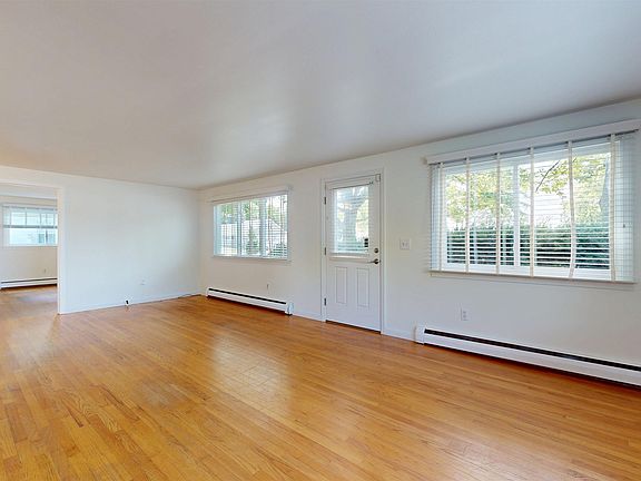 4th image of 976 North Avenue