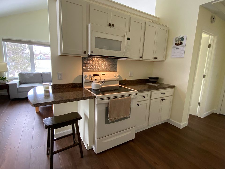 1st image of 120 E 12th St
