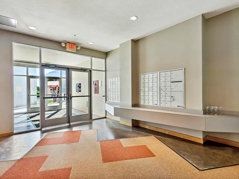2650 University Ave W #109 — Photo 10