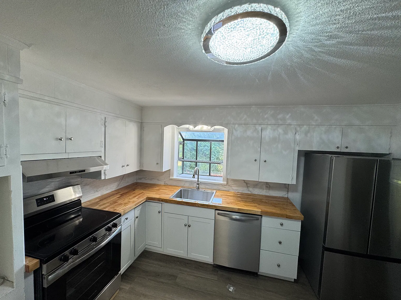 3 bed, 1350 sqft, $1,095 — Photo 4
