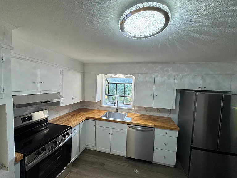 7036 W Canal Blvd — Photo 3