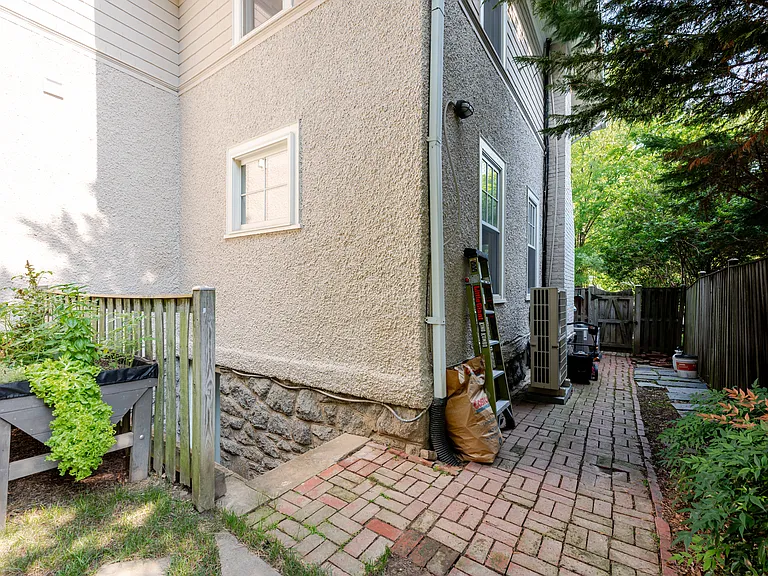 3906 Ingomar St NW — Photo 41