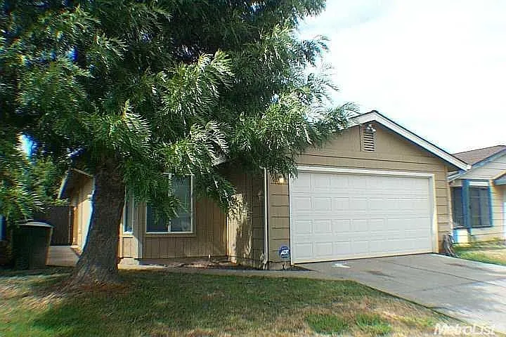7429 Golf Club Ct photo 1