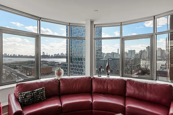 Sold by Nest Seekers International | media 2