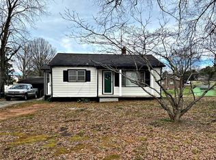 80 E Jay Dr, Taylorsville, NC 28681