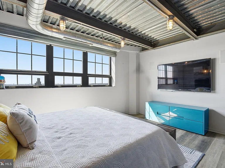 1200 Steuart St #1119 — Photo 18
