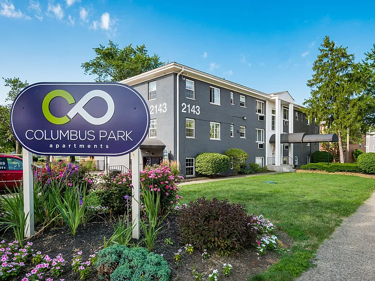 Columbus Park Apartments — Photo 25