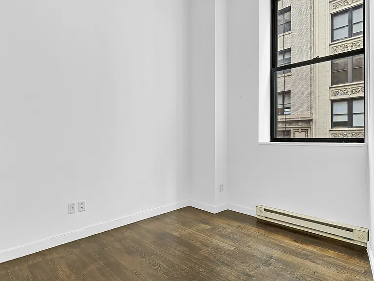 11 E 36th St #406 — Photo 5