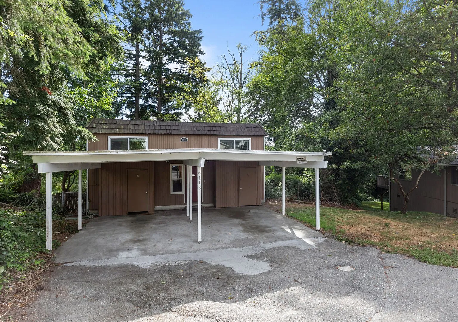 Updated 3-Bedroom Everett Duplex with Covered Parking — Photo 2
