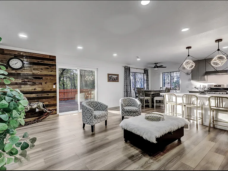 10782 Alta Sierra Dr — Photo 2