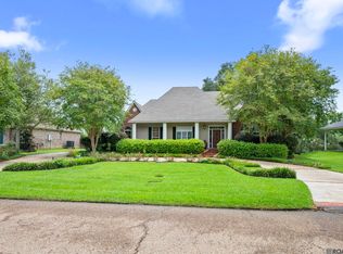 6924 Hunters Way, Denham Springs, LA 70726
