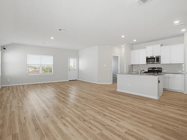 13138 Rosemary Cv — Photo 3