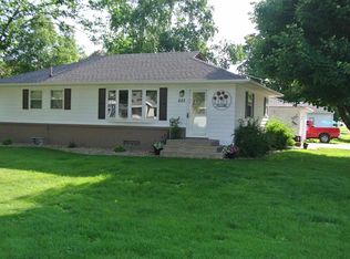 625 N 10th St, Osage, IA 50461