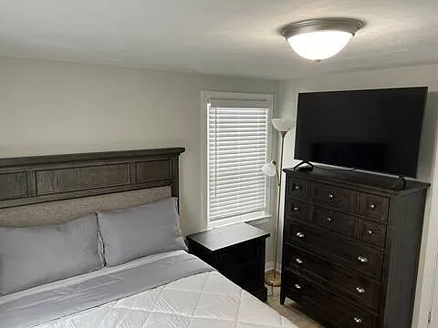 641 Salisbury Park Dr — Photo 9