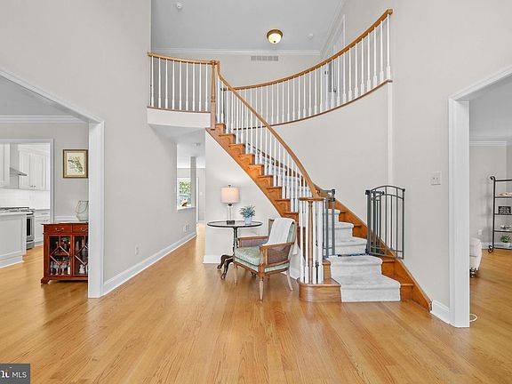 5th image of 2 Aldworth Ct