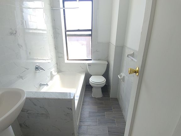 3rd image of 1575 Thieriot Ave APT 5G