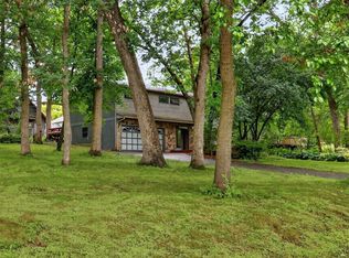 8615 Coral Rd, Wonder Lake, IL 60097