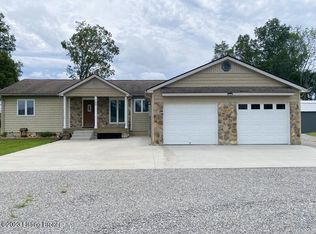 180 Meadowview Estates Rd, Clarkson, KY 42726