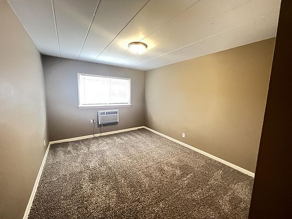 4th image of 713 W Church St #5