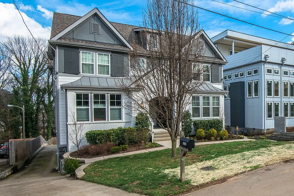 3 bed, 4.0 bath, 2628 sqft, $4,250 — Photo 1