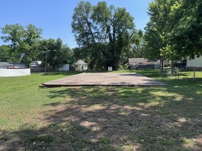 219 Pottawatomie St, Leavenworth, KS, 66048