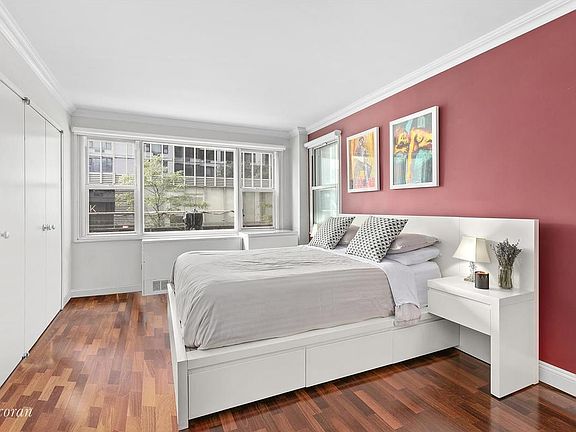 4th image of 115 E 9th St APT 2B