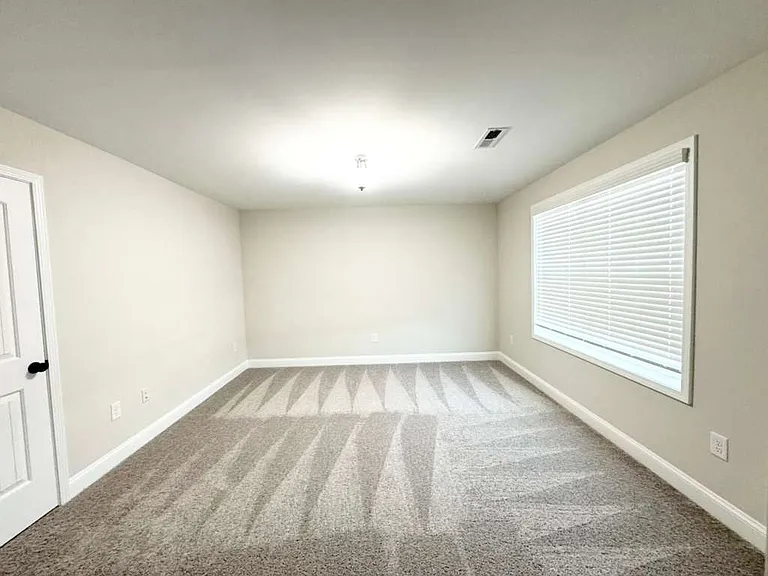8319 Lazy Sky Ln — Photo 14