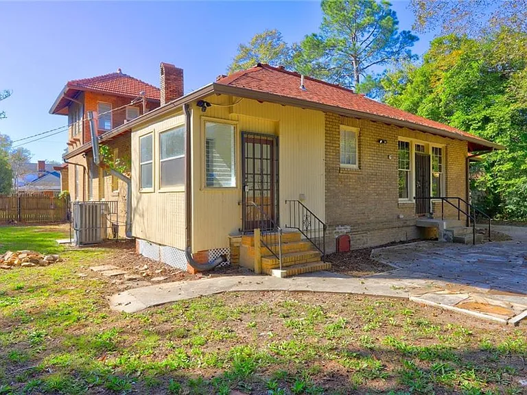 2733 Hillcrest Ave — Photo 45