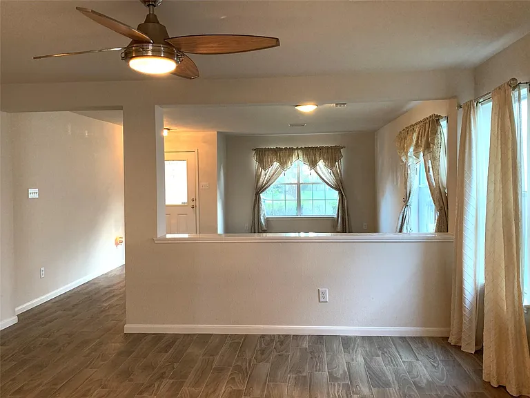 3526 George Washington Ln — Photo 4