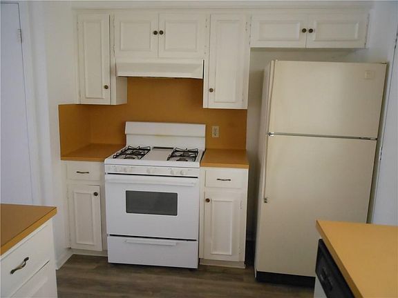 5th image of 4705 Sagebrush Trl #A