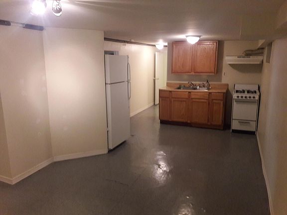 2nd image of 1824 W Touhy Ave