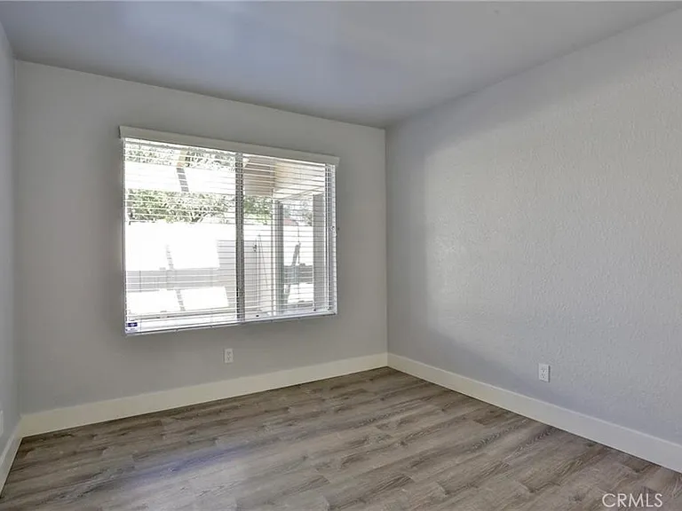 613 Lytle St — Photo 15