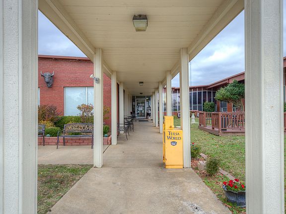 3rd image of 501 Lou Allard Dr