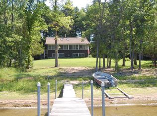 56 Rowley Ln, Willsboro, NY 12996