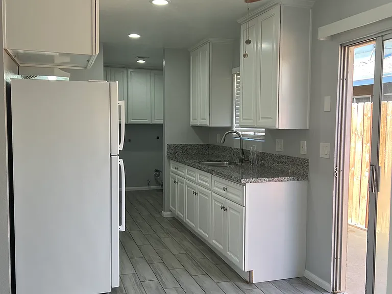 16578 Vine St #A — Photo 13