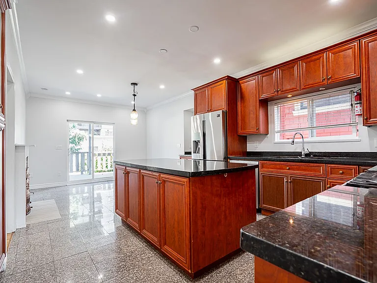 2915 W 5th Ave — Photo 21