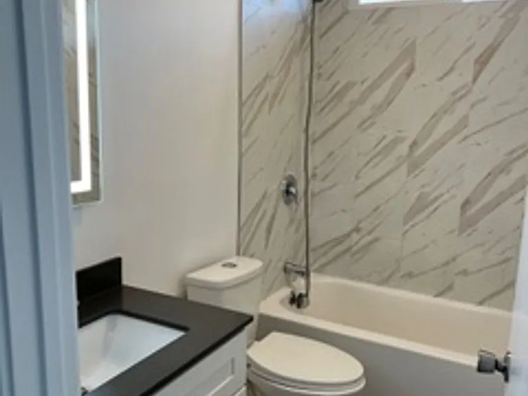 Olof Street Apartments — Photo 11