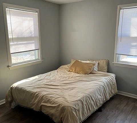 5th image of 45 Carlton Ave SE