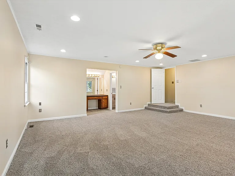 13 Estate Dr — Photo 14