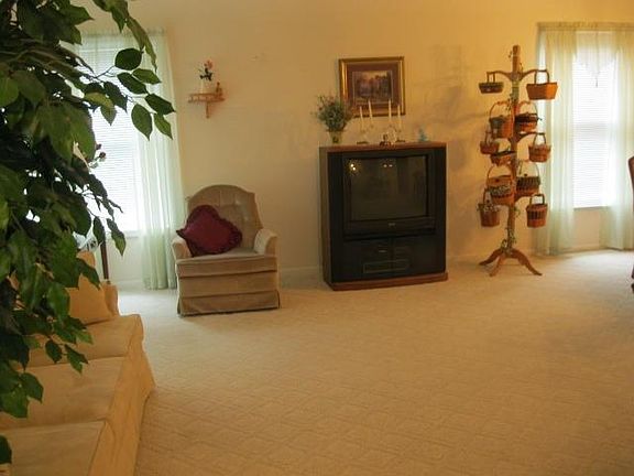 3rd image of 1779 Brandonhall Dr