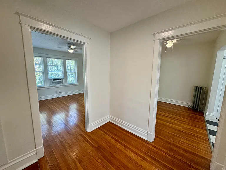 2419 Sutton Blvd #3N — Photo 4