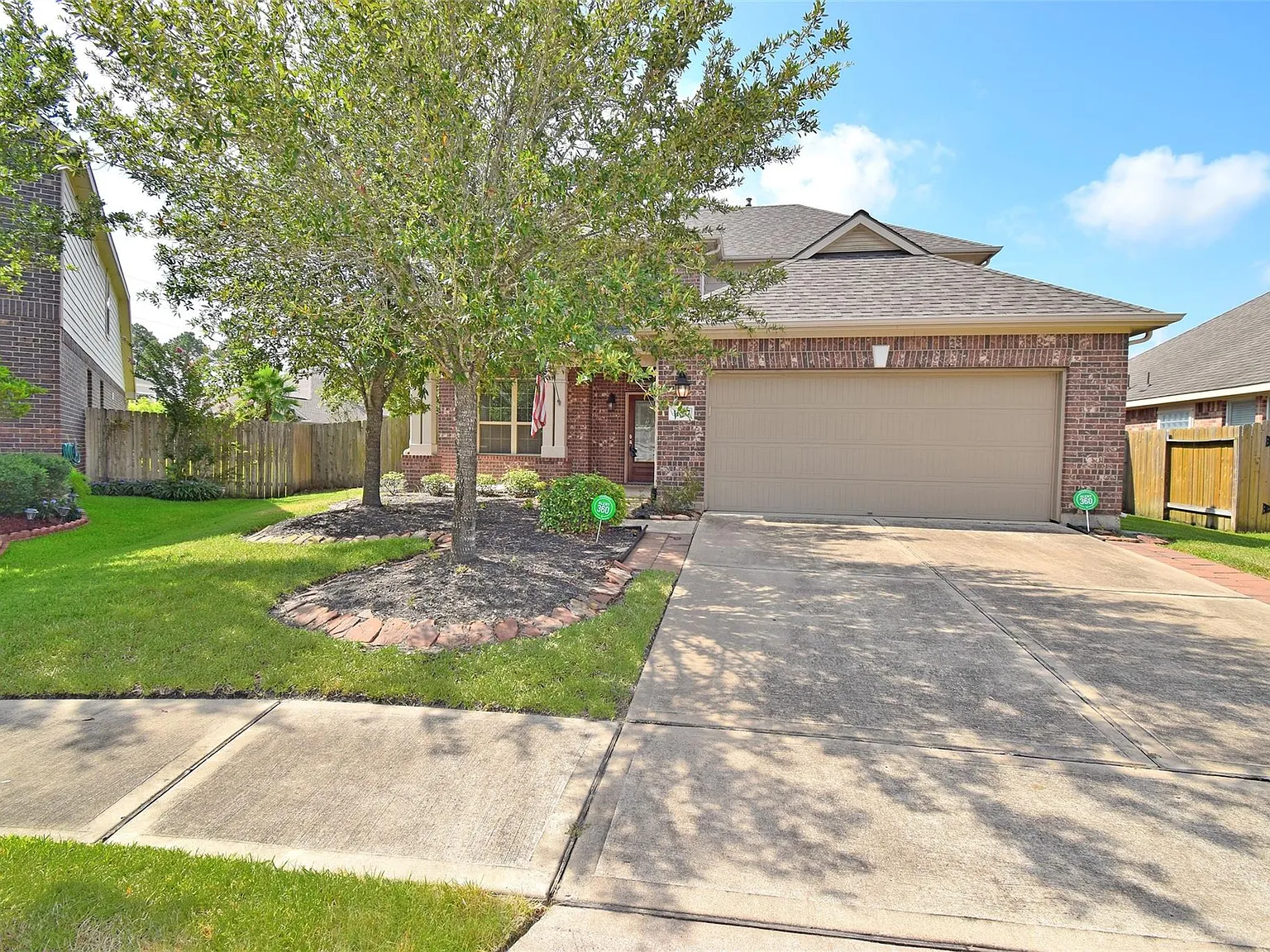 4 bed, 2.5 bath, 2570 sqft, $2,595 — Photo 1